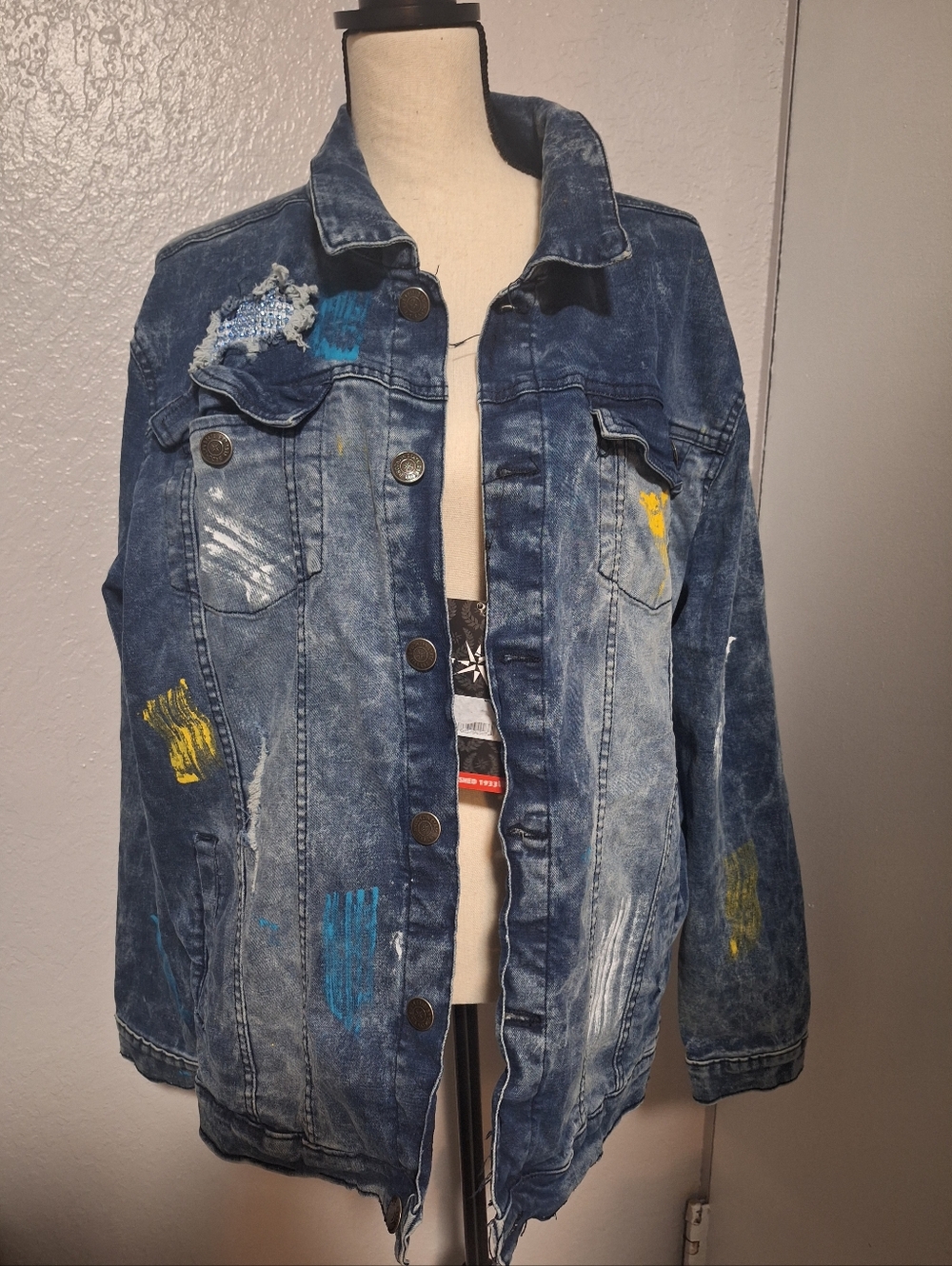 NWT 80s Style Look Unisex Distressed Paint-Splatter Denim Jacket Blue